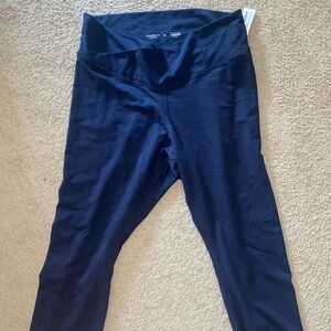 Old Navy Xl Navy Extra High Rise Leggings-Go Dry. New, Never worn, tags still on